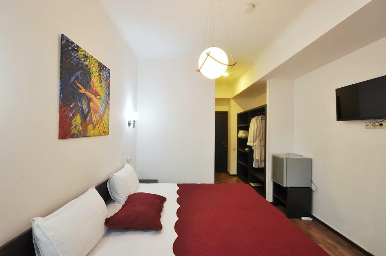 Tbilisi Check In Hotel Exterior photo