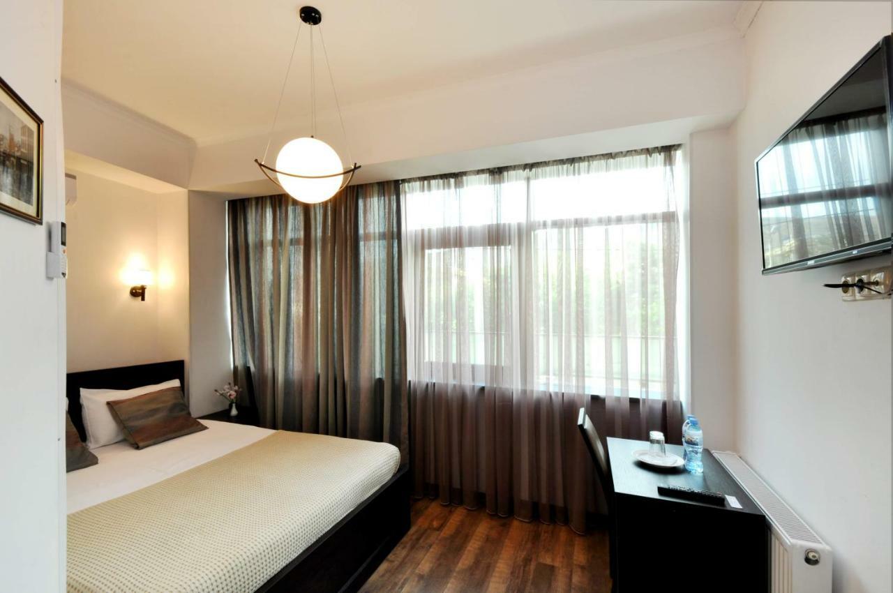 Tbilisi Check In Hotel Exterior photo