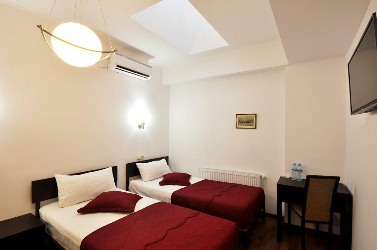 Tbilisi Check In Hotel Exterior photo