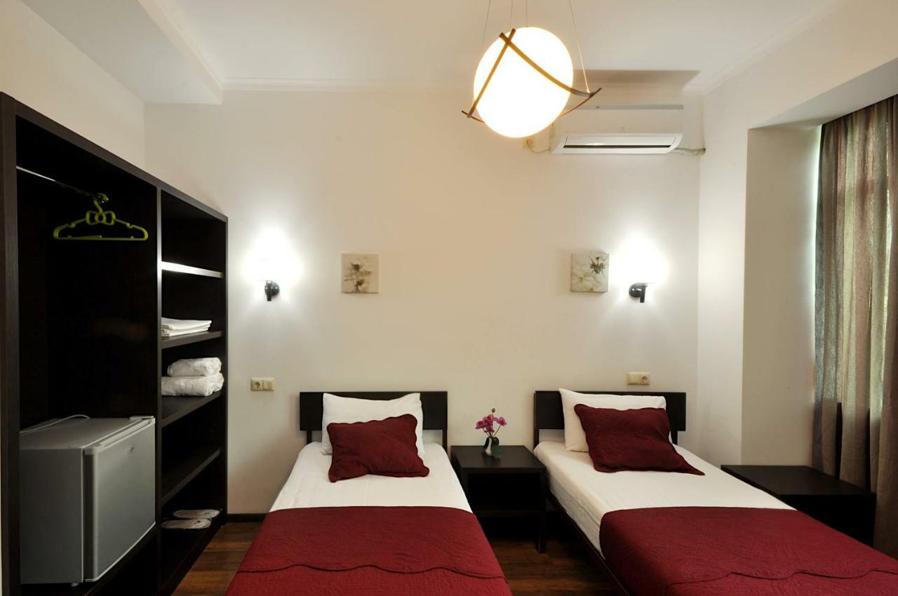 Tbilisi Check In Hotel Exterior photo