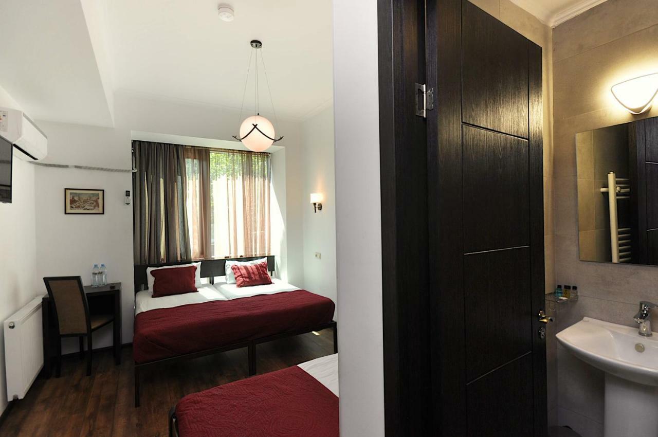Tbilisi Check In Hotel Exterior photo