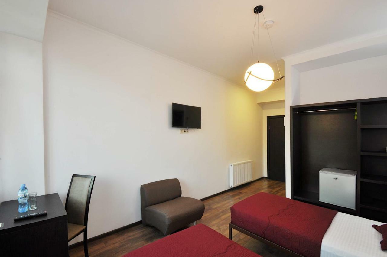 Tbilisi Check In Hotel Exterior photo